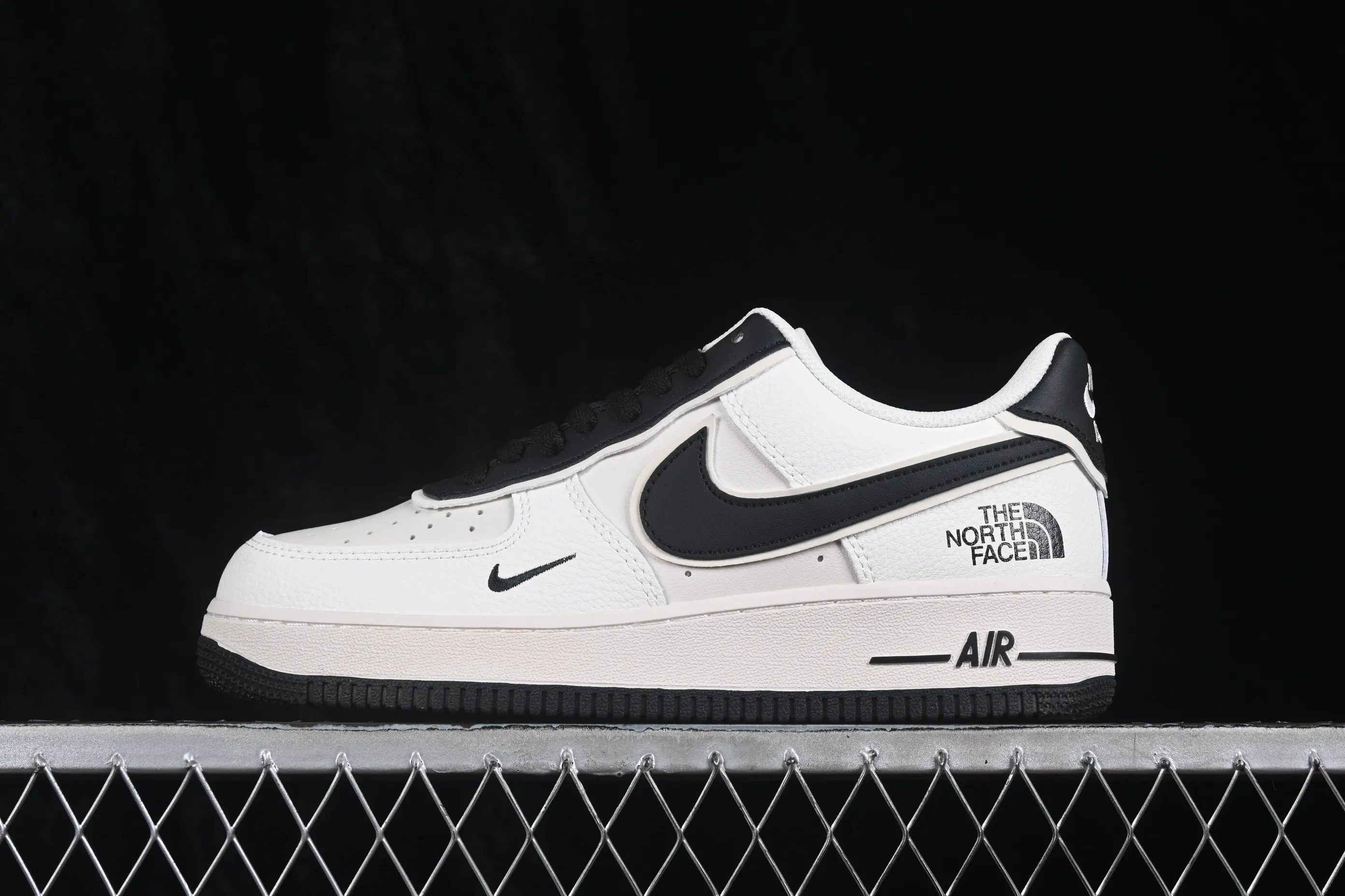 All categories Nk Air Force 1 Air Force series Nk Air Force 1 Low Air Force low-top Nike Air Force 1'07 Low Air Force 1 low-top casual sneakers LF6688-001